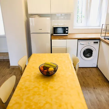 Kata Apartman *