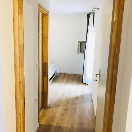 Kata Apartman *