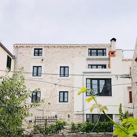 Apartman Kata *