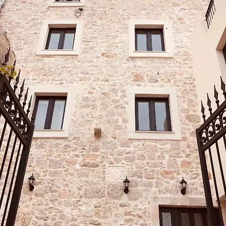 Kata Apartment
