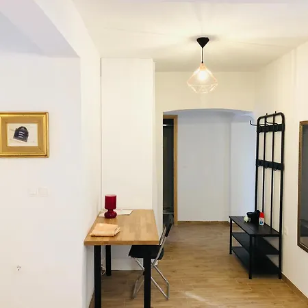 Kata Apartment *